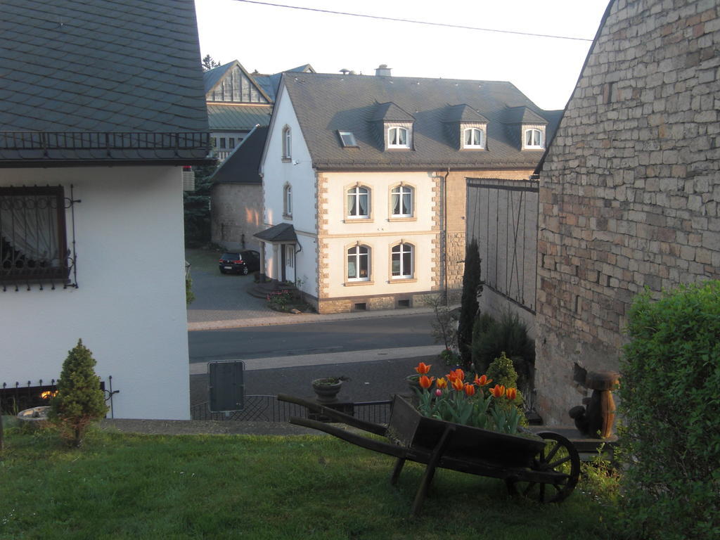 Hotel Restaurant Eifelstube Weibern Exteriör bild