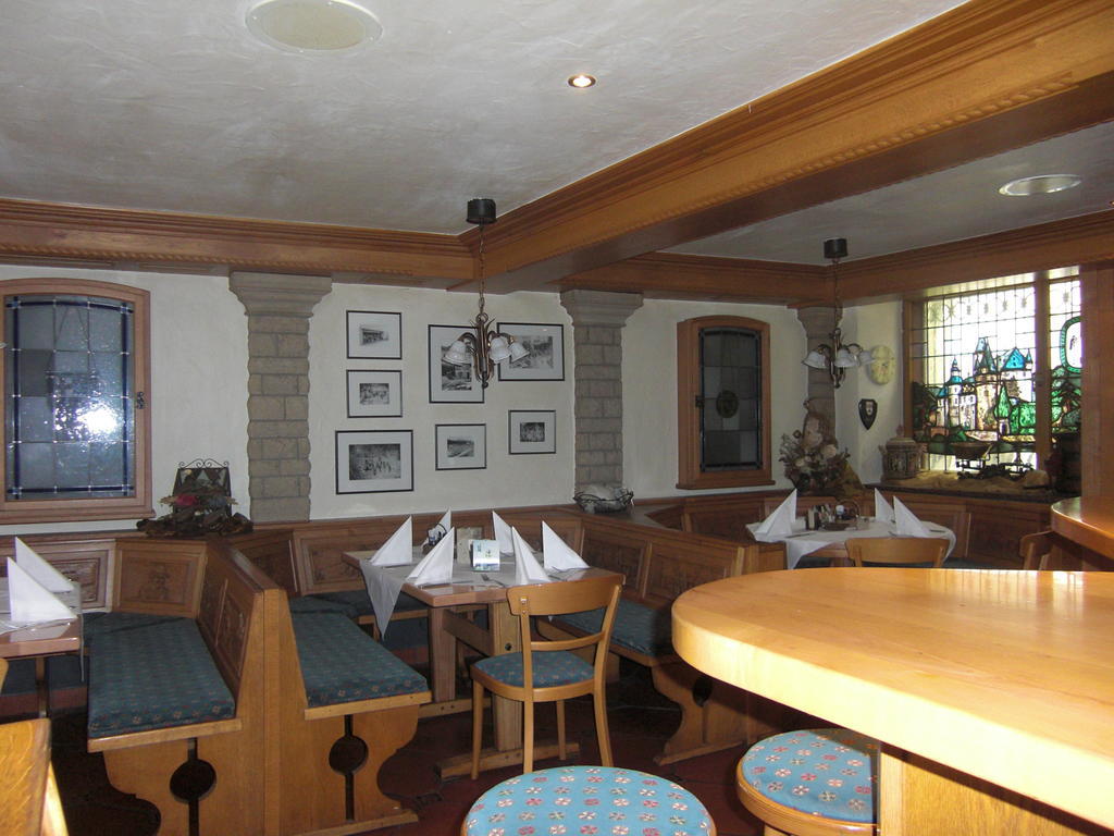 Hotel Restaurant Eifelstube Weibern Exteriör bild