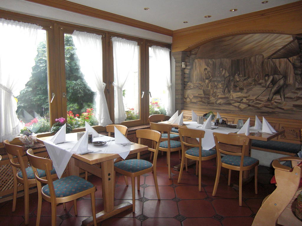 Hotel Restaurant Eifelstube Weibern Exteriör bild